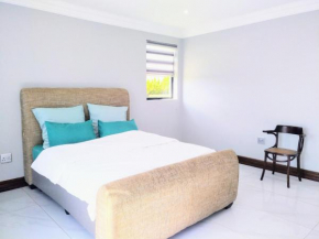 Serene - 2 Bedroom Home with Pool